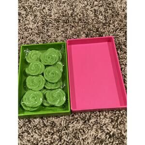 Bond 9 Madison square potpourri flowers